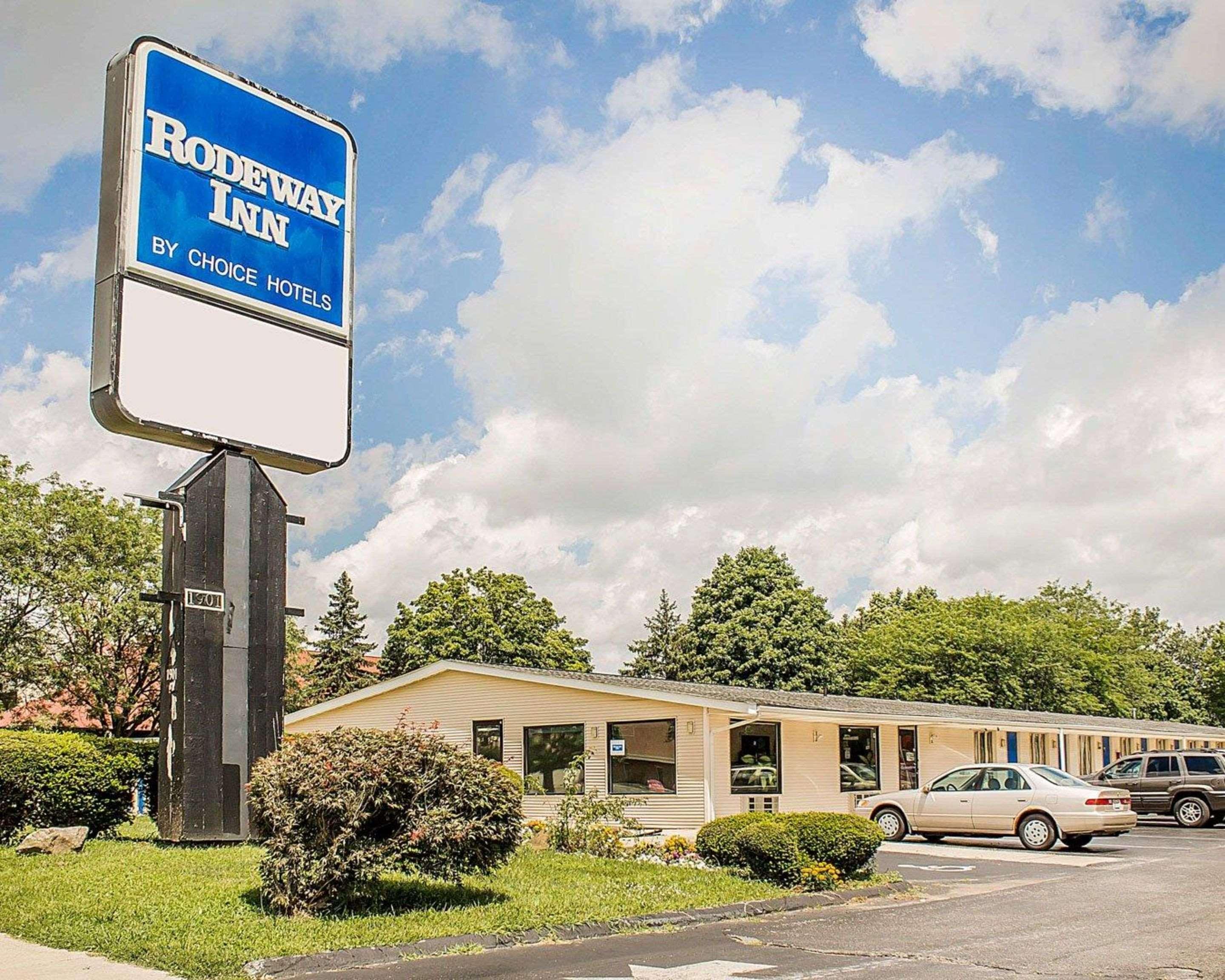 Rodeway Inn Findlay Exterior photo